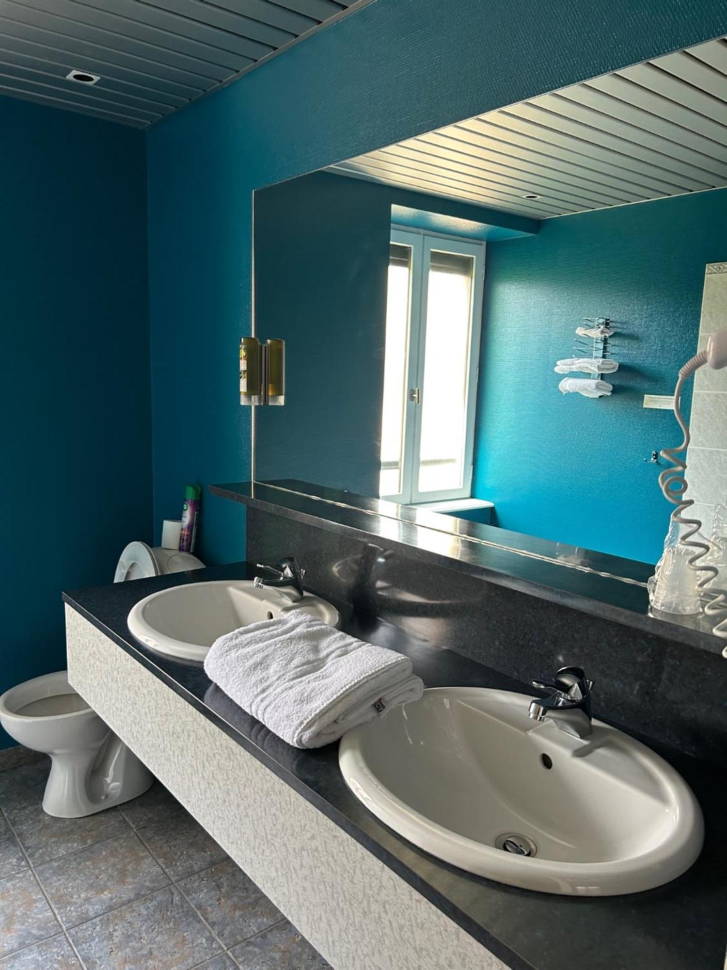 Hotel Le Bel Vue Le Cergne Zewnętrze zdjęcie