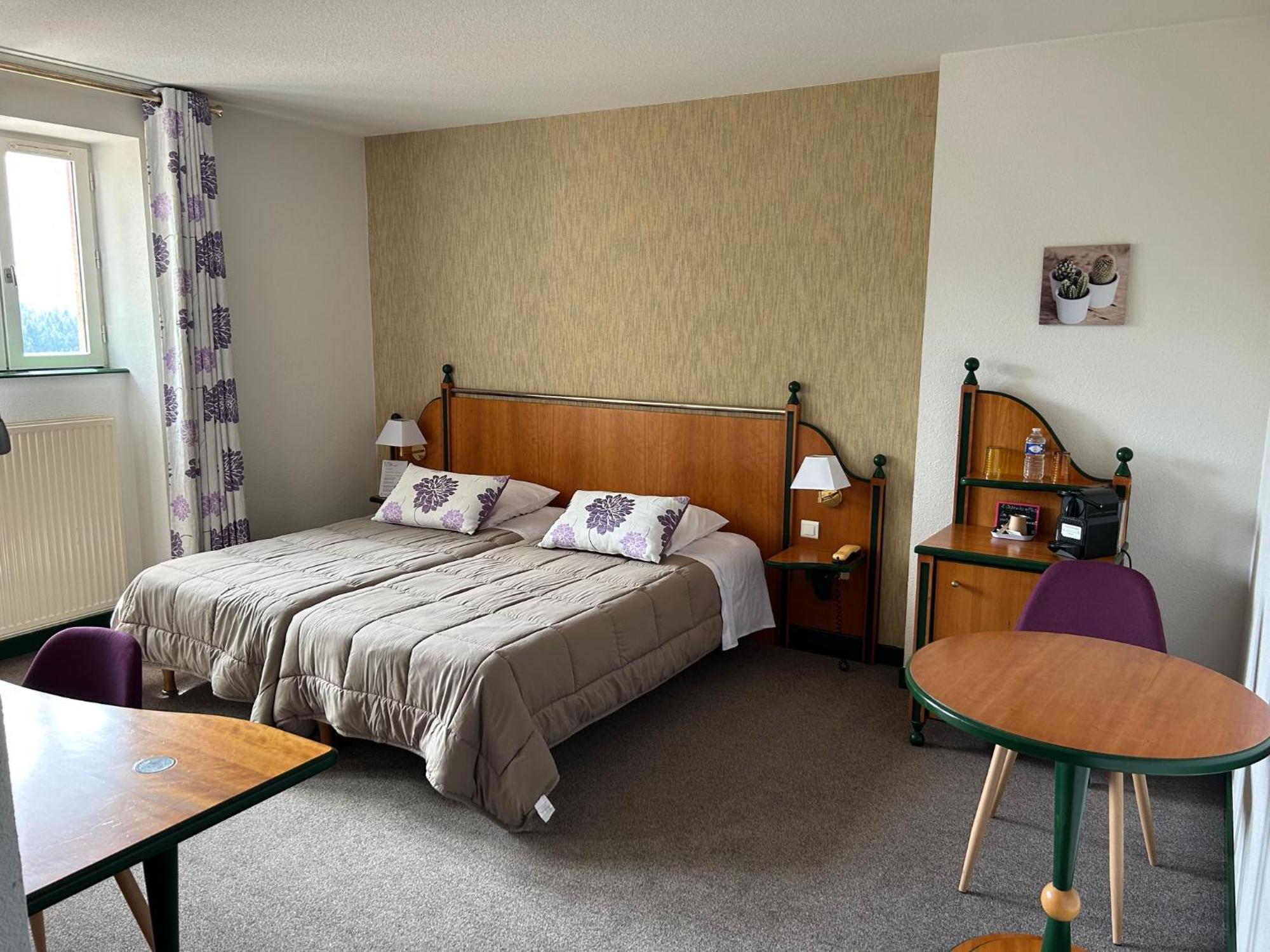 Hotel Le Bel Vue Le Cergne Zewnętrze zdjęcie
